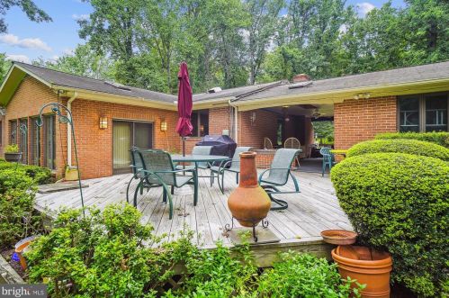 13110 Cleveland Dr, Rockville MD 20850-3723 exterior