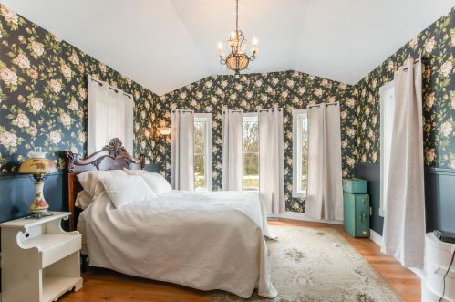 1758 Starr View Ln, Middlevle MI 49333-8061 exterior