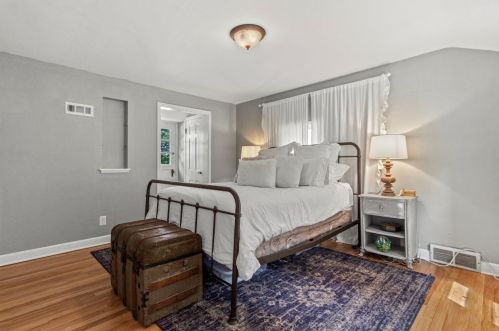 2649 65, Milwaukee WI 53214-1721 exterior