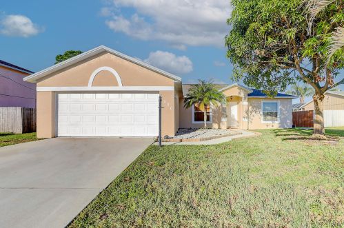 1330 Empire St, Fort Pierce, FL 34983-2964