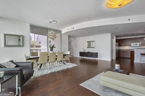 20 10th St, Atlanta GA  30309-3867 exterior