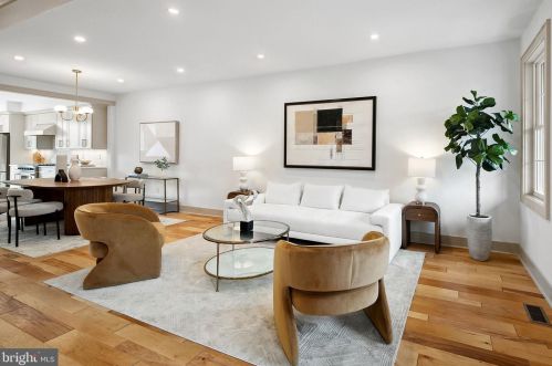 1613 Capitol St, Washington DC  20003-1620 exterior