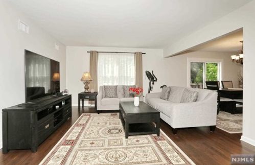 7 Lawrence Ave, Dumont NJ  07628-2708 exterior