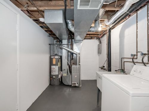 1101 Bonnie Brae Dr, Moon Twp PA 15108-3858 exterior