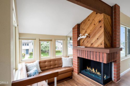 3604 Sunset Ln, Oxnard CA 93035-4130 exterior