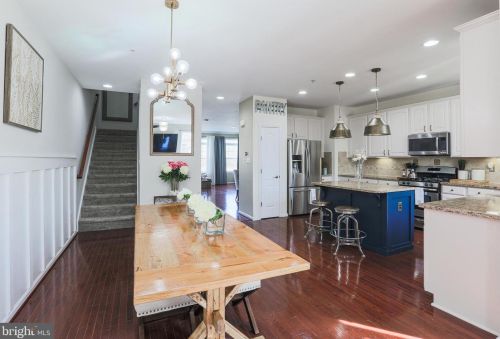 907 Indigo Bunting Ln, Glen Burnie MD 21060-8325 exterior