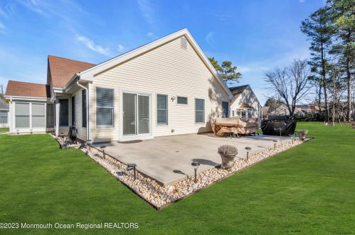 341 Devon St, Lakehurst NJ  08759-4637 exterior