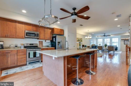 522 Carpenter St, Philadelphia PA 19147-4033 exterior