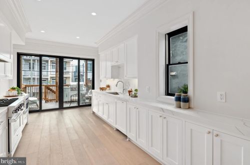 1744 T St, Washington DC 20009-7102 exterior