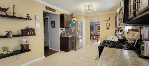 2260 Harmony Lk Cir, Lithonia GA exterior