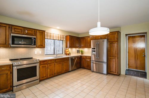 2622 Claret Dr, Fallston MD 21047-2124 exterior