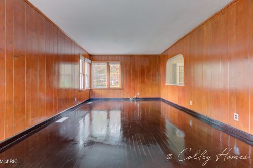 1443 Alamo Ave, Kalamazoo MI  49006-2215 exterior