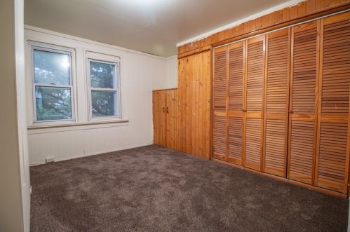 2123 Lloyd Ave, Pittsburgh PA 15218-1734 exterior