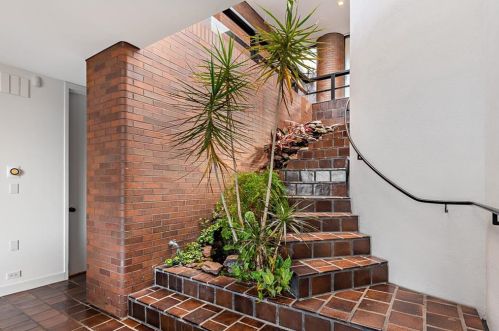 110 Congdon St, Providence RI  02906-1413 exterior