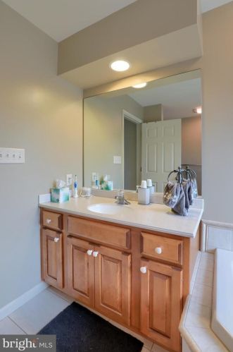 31 Lewiston Cir, Lancaster PA 17601-4883 exterior