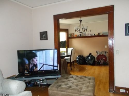 417 Maple Ave, Rahway NJ 07065-3111 exterior