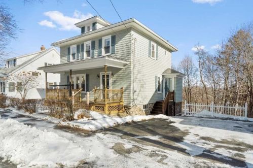 22 Bauer St, Worcester, MA 01603-1113