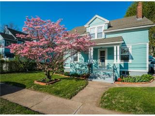 23 Walker St, Manchester, CT 06040-4331