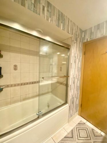 1710 Bottsford Ave, Milwaukee WI 53221-2126 exterior