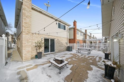 6729 64th Pl, Chicago IL  60638-4837 exterior