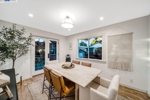 1112 Kains, Berkeley CA 94706-1218 exterior