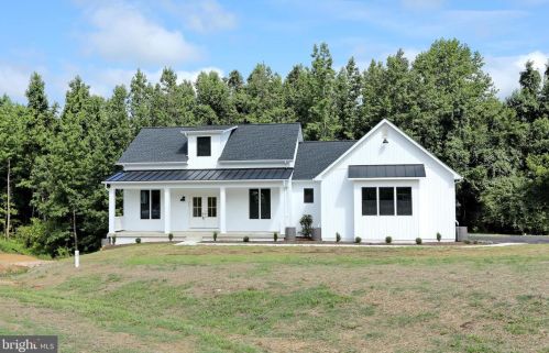 4390 Pleasant Ct, Huntingtown, MD 20639-3602