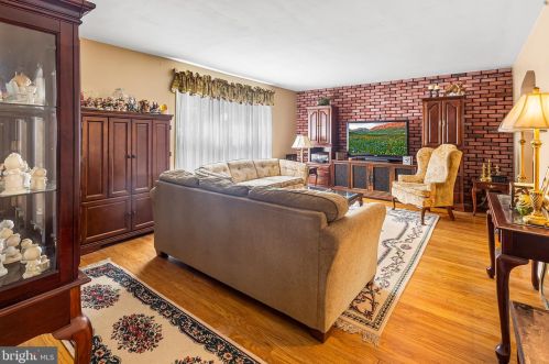 116 Rhoads Ave, Tavistock NJ 08033-1415 exterior