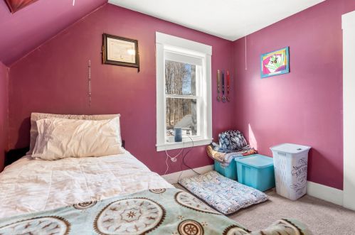 64 Elm St, Concord NH 03303-3324 exterior