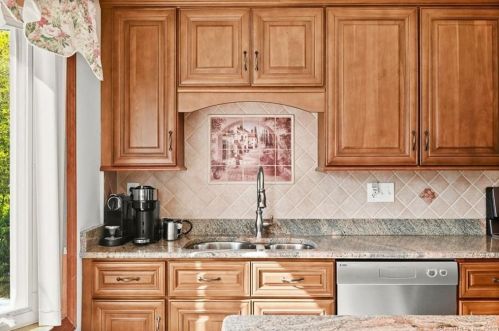 130 Mtn Rd, Seymour CT 06483-2039 exterior