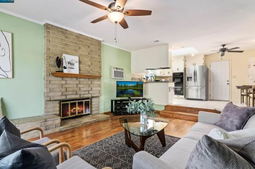 1519 Heartwood Dr, Concord CA 94521-1939 exterior