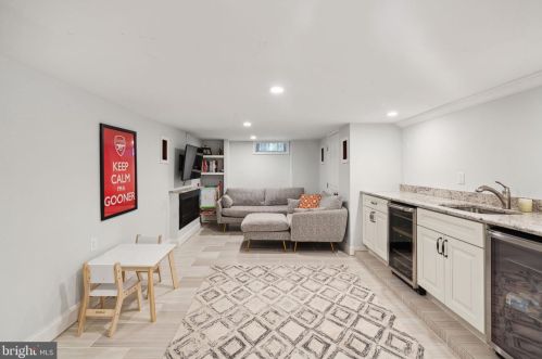 1527 Berks St, Philadelphia PA  19125-2801 exterior