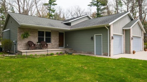 1234 Tall Tree Ln, Meskegon, MI 49445-1265