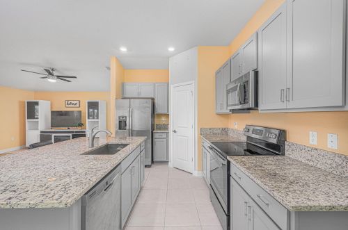 901 Bent Creek Dr, Fort Pierce FL  34947-1331 exterior