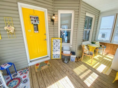 24 Fairmount St, Springfield, MA 01108-2713