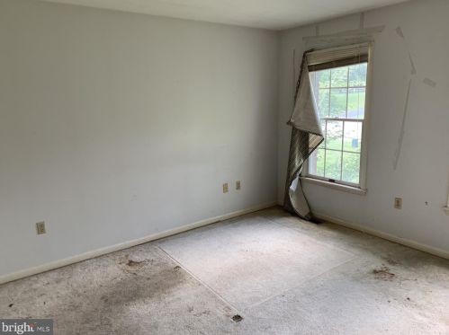 1706 Crossfield Dr, Lancaster PA 17603-6789 exterior