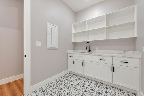 302 Edgewood Dr, Montgomery TX exterior