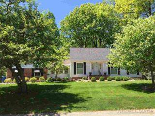 5938 Oakland Valley Dr, Rochester, MI 48306-2850