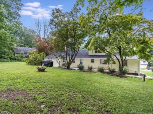 45 Summit Trl, Sparta NJ  07871-1430 exterior