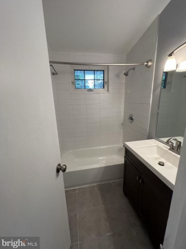 1807 Youngblood St, Mc Lean VA  22101-5244 exterior