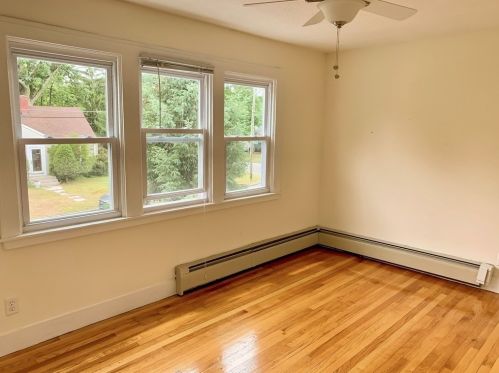 87 Lakevilla Ave, Springfield MA  01109-1405 exterior