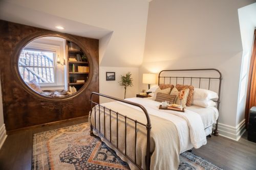 5532 Forbes Ave, Pittsburgh PA  15217-1126 exterior