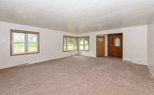 5551 Jerelyn Pl, Milwaukee WI 53219-2275 exterior