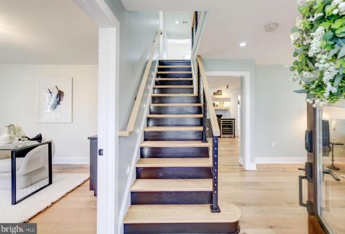 4624 Asbury Pl, Washington DC  20016-4325 exterior