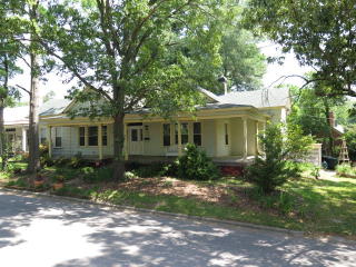 1005 Saint Andrew St, Tarboro, NC 27886-3842