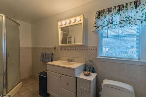 23 Frst Trl, Parsippany NJ 07834-1118 exterior