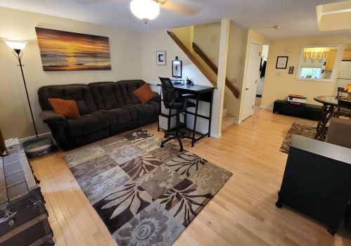 42 Modena Dr, Concord NH 03303-1547 exterior