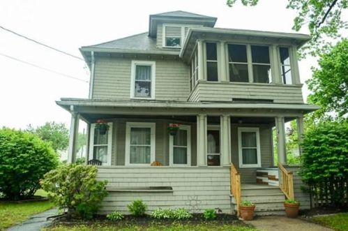 102 Woodmont St, Springfield MA  01104-1928 exterior