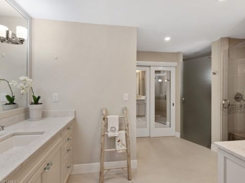 5501 Cynthia Ln, Naples FL 34112-5454 exterior