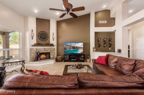 6372 Linda Ln, Chandler AZ 85226-5850 exterior