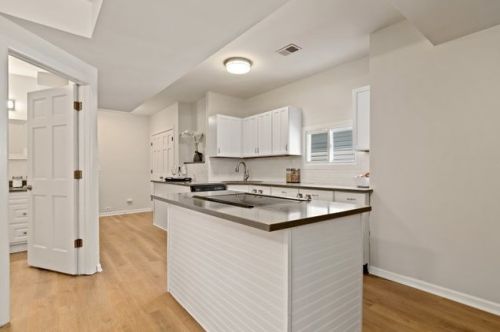 2128 Mobile Ave, Chicago IL 60634-1547 exterior